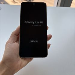 Samsung Galaxy S24 FE 5G 128GB ( Opened Box Like Brand New Excellent Condition Unlocked) 