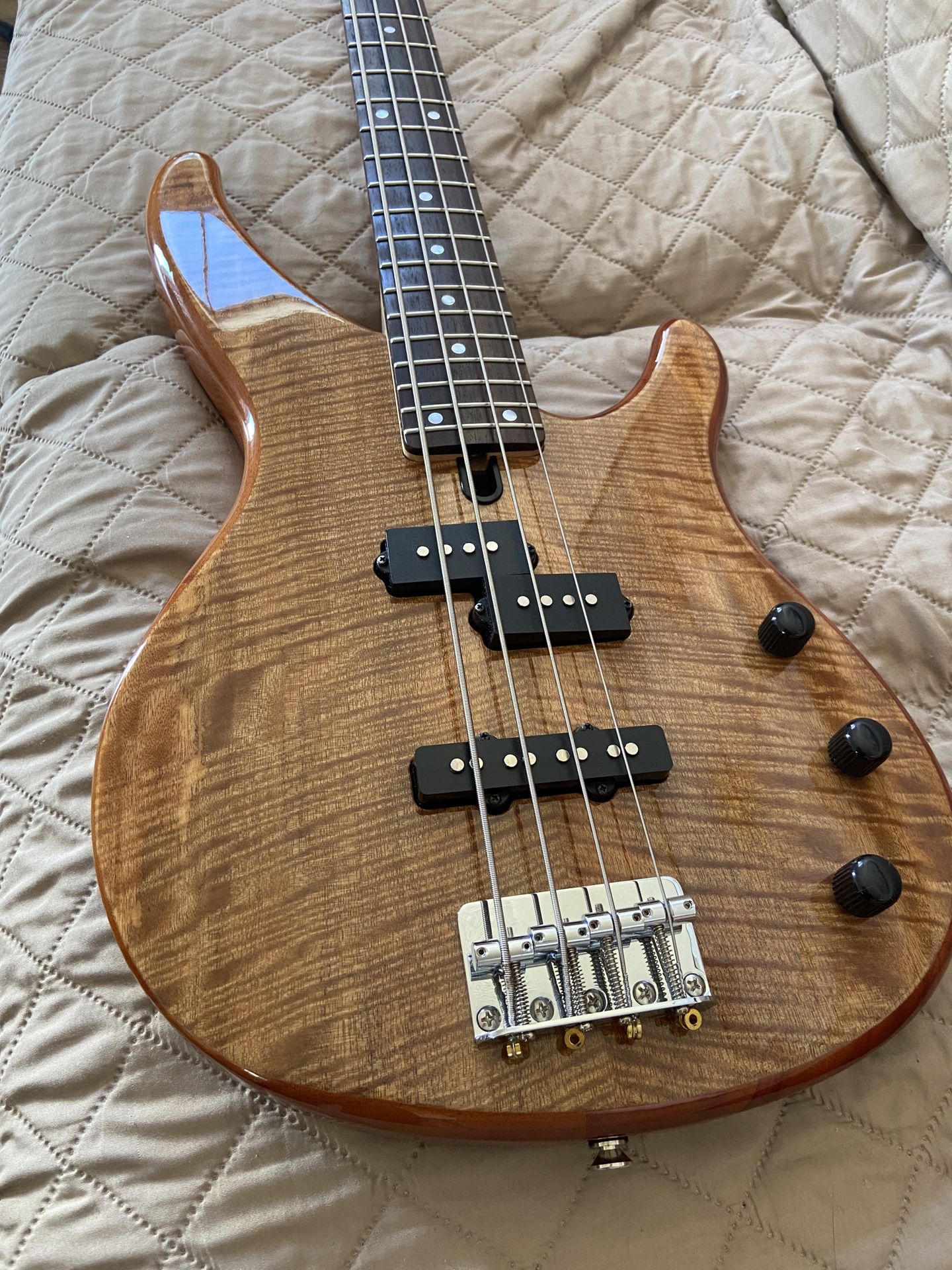 Yamaha Mango Wood TRBX174EW 4-String Electric Bass Guitar