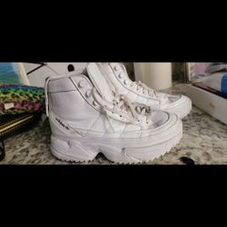 Adidas Size 5 Womans 