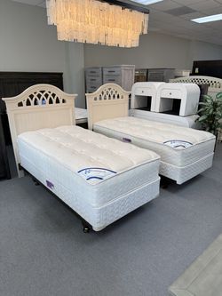 Twin bedroom set (FREE 24H DELIVERY AND SETUP)