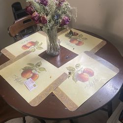 Kitchen table with 3 Chairs