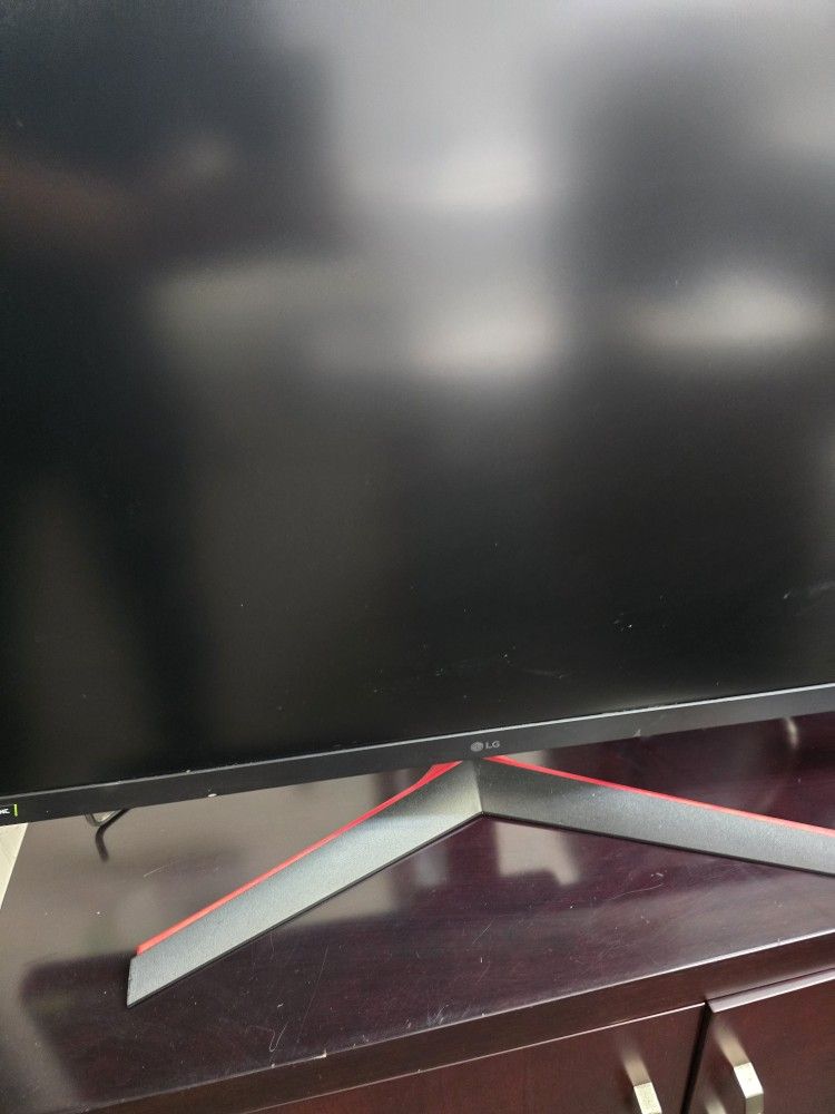 Gaming Computer And LG Monitor