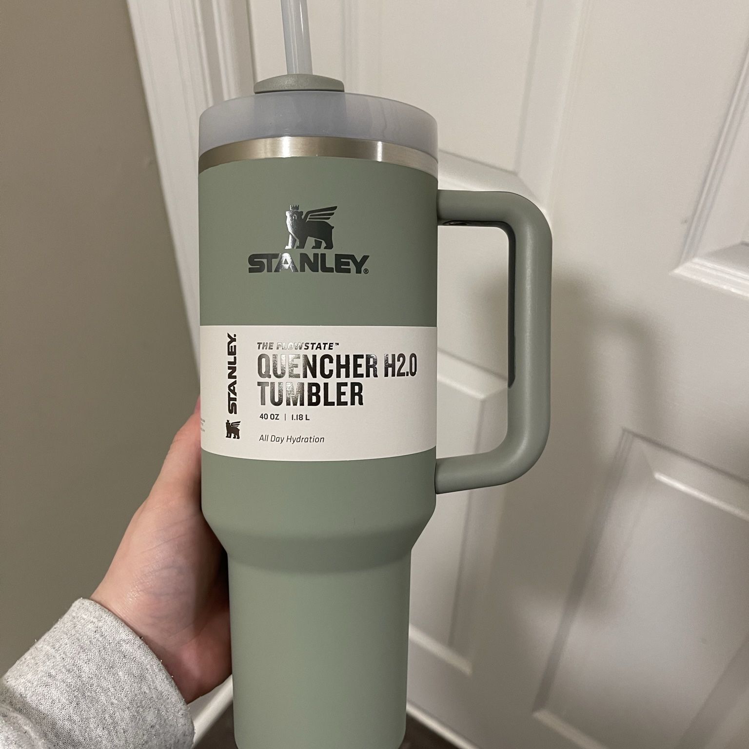 Stanley THE QUENCHER H2.0 FLOWSTATE TUMBLER 40 OZ BAY LEAF SOFT MATTE SOLD  OUT!! for Sale in Lacey, WA - OfferUp