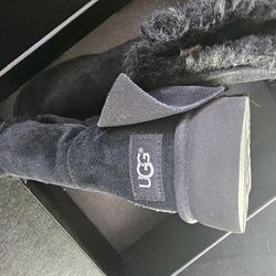 Black Ladies UGG Boots