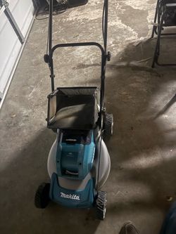 Electric lawnmower