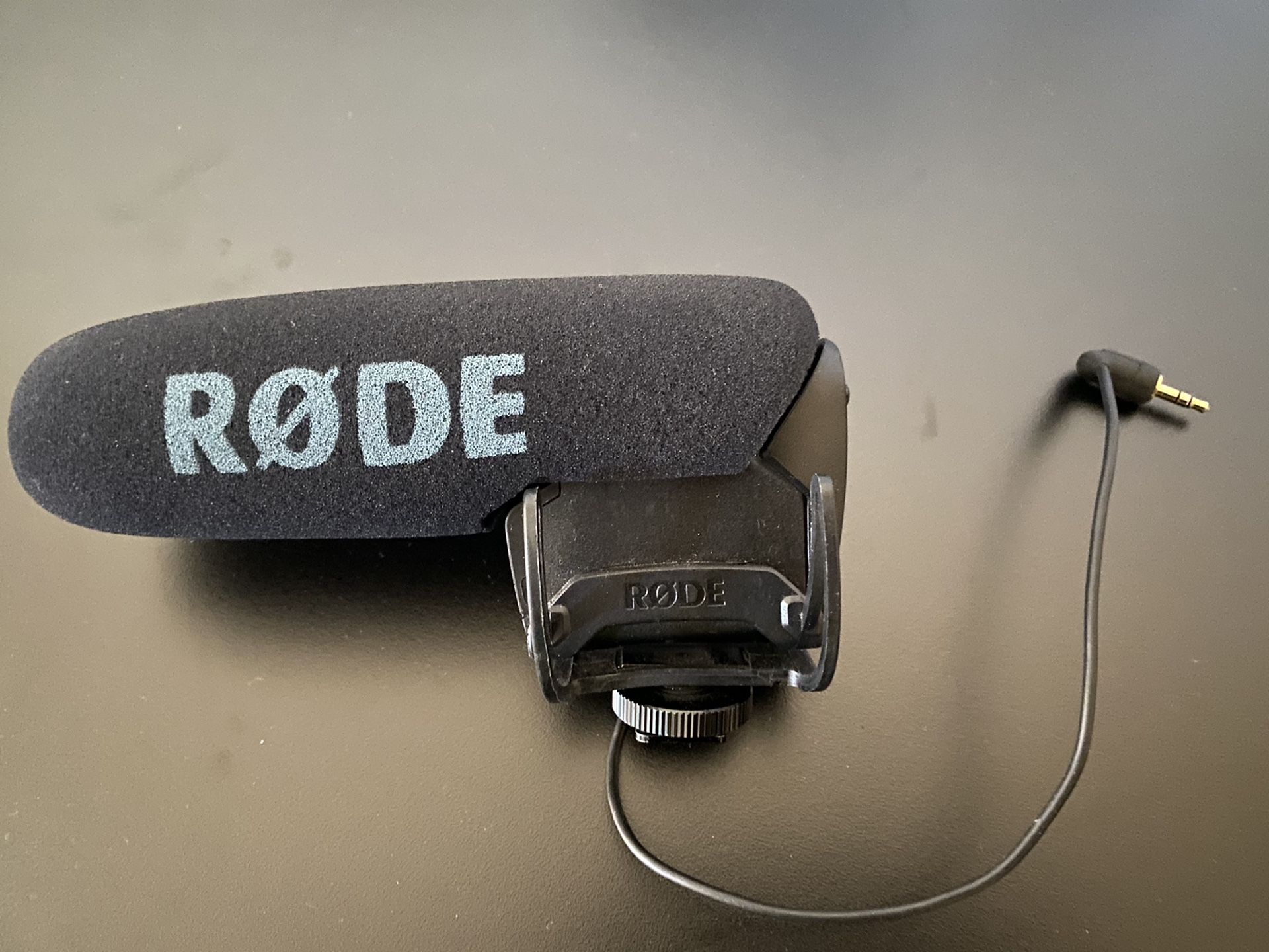 Rode VideoMic Pro - Camera Shotgun Microphone