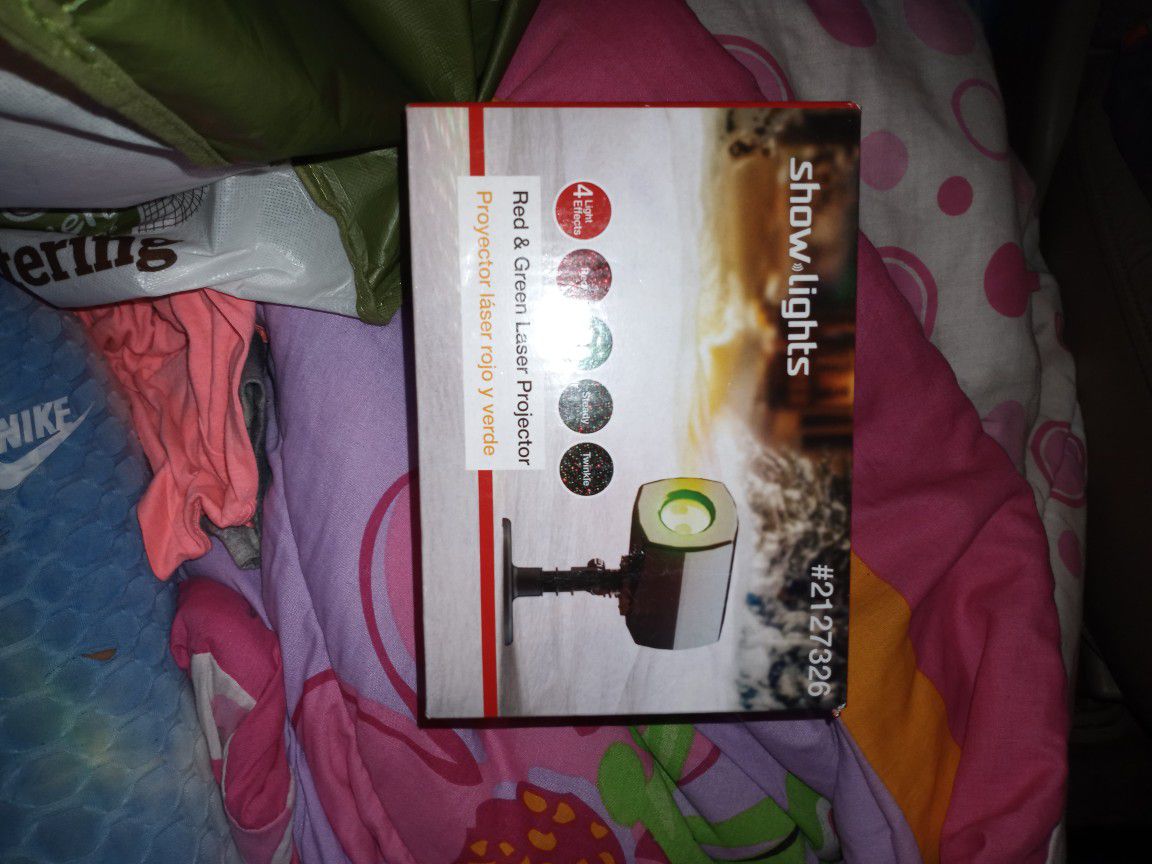 Christmas LIGHT Projector!!!! New NEVER opened!!! 