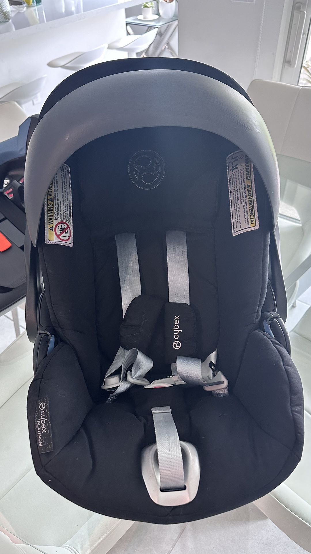 CYBEX Platinum Cloud Q Infant Car Seat in Black