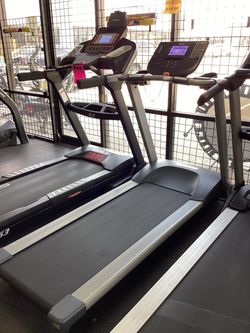 Precor TRM 211 High End Treadmill Includes Warranty