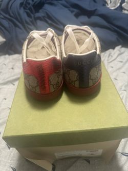 New Never Used Gucci Size 5