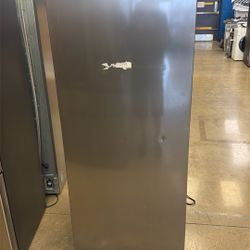 16 cu. ft. Auto Defrost Garage Ready Upright Freezer in Fingerprint-Resistant Stainless Look