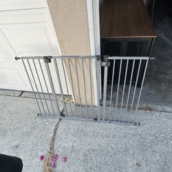 Fence/ wall fence