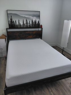 Comfy full mattress (10 inch foam top)