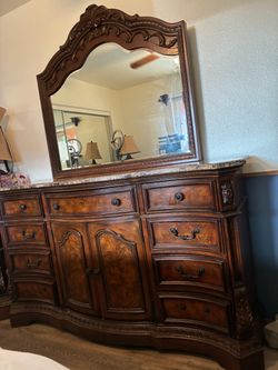 BEAUTIFUL BEDROOM SET INCLUDING, DRESSER AND MIRROR AND 2 NIGHTSTANDS AND HEADBOARD AND FRAME AND MATTRESS