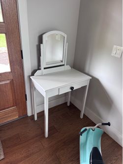 Child’s vanity