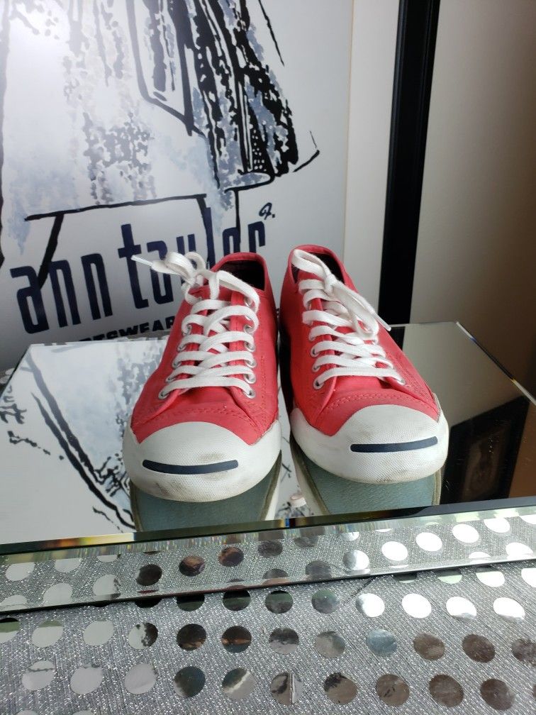 Converse shoes 9.5