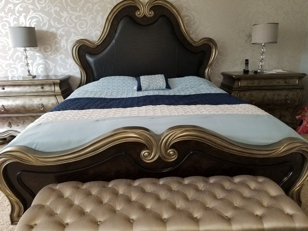 Bedroom set