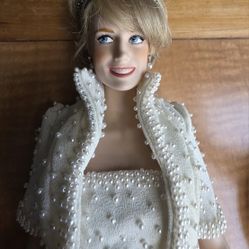 Lady Diana Doll Porcelana