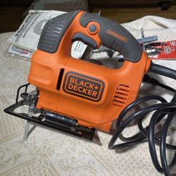 Blacker & Decker Jig Saw, blades, Case