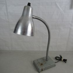 Technical Devices Company Culver City USA Vintage Heavy Desk Lamp 18"


