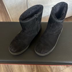 Cat And Jack Boots Size 2 Kids