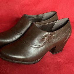 BareTraps Renee Brown Slip Booties Chunky Heel WOMENS SHOES Size 11 ‼️ NEW - NO BOX ‼️