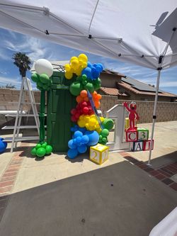 Kids balloon backdrop