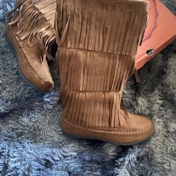 Fringe Boots