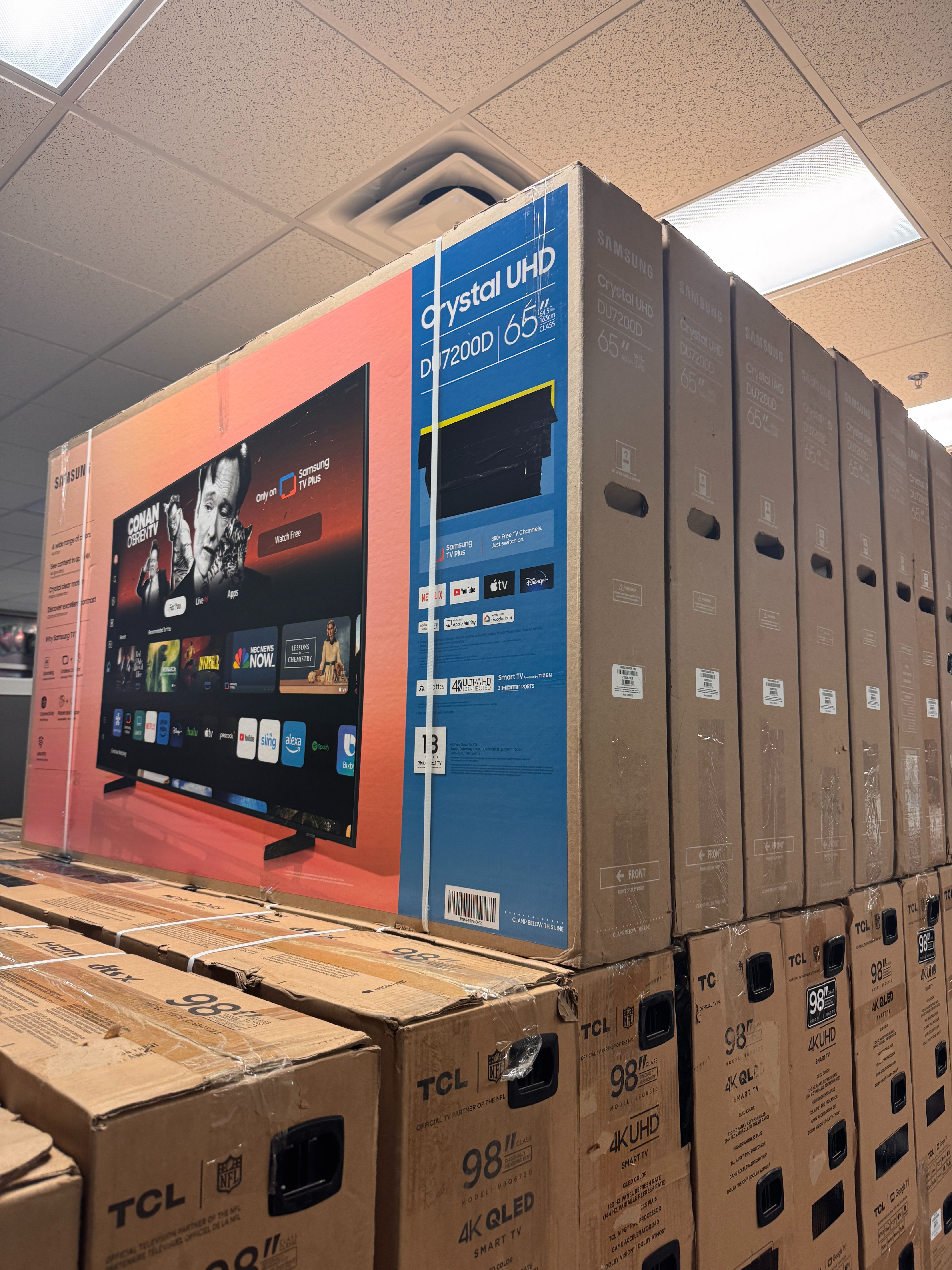 Huge Sale Samsung Crystal UHD 4K SMART TV 65-Inch Includes Warranty!
