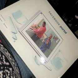 Facebook Portal (NEW)