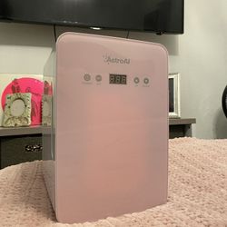AstroAI Mini Fridge
