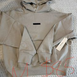 Essential Hoodie & Pants