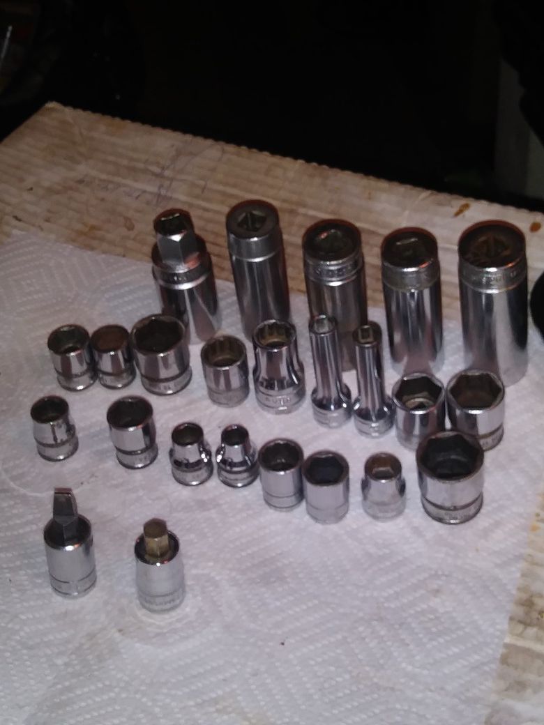 Snap on. 3/8 drive sockets with LIFETIME WARRANTY