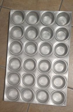 24 Cup Muffin Pan