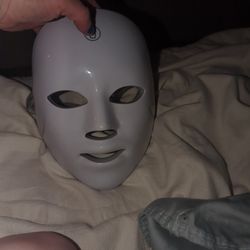 Light Therapy Face Mask!! Hardly Used 