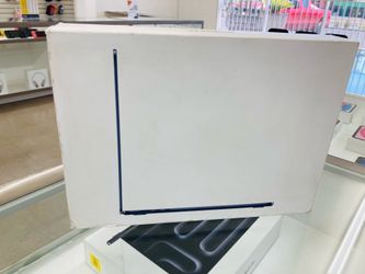 MacBook Air M3 8gb ram 256gb ssd