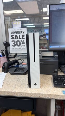 XBOX ONE S (1TB)
