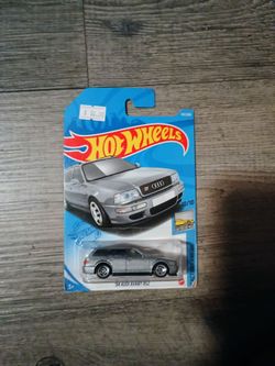 Hot Wheels '94 Audi Avant RS2 in silver
