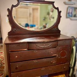 Vintage Buffet Sideboard Cabinet/ Dresser
