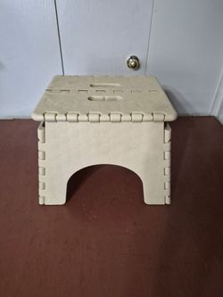 Folding Portable Stool for Kitchen, Bathroom and Home Use (300 Lb Capacity)