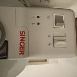 Singer Mid-Size Fabric Steam Press
