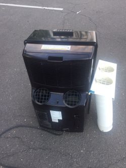 Amana portable air conditioner 14000 btu with remote control barely used
