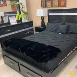 4 Pieces Bedroom Set 