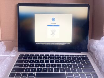 Apple MacBook Air, 13 Inches 1.6GHz dual-core Intel Core i5, 8GB RAM, 128GB - Silver