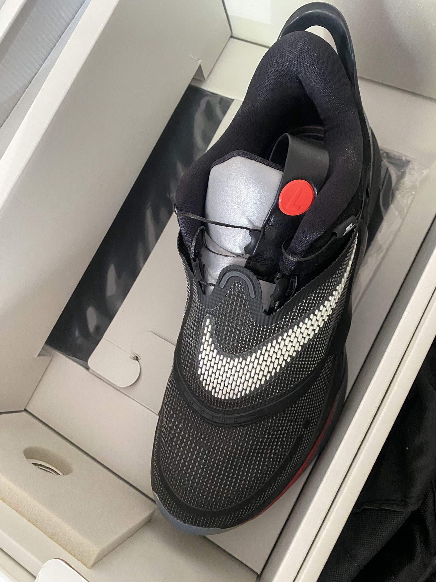 NIKE ADAPT BB 2.0 (BASKETBALL SHOES)