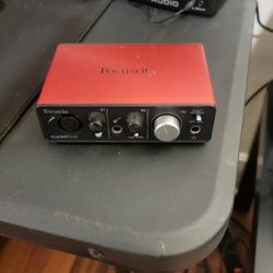 Older Generation Focusrite Scarlett Solo and Rode NT1 Microphone 