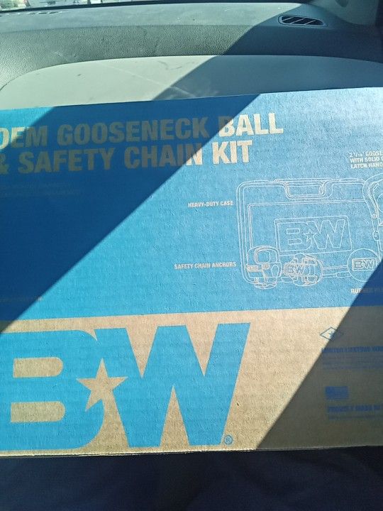 BW Gooseneck Ball Safety Chain Kit 