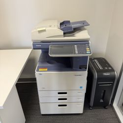 Toahiba e-studio 3055c Toshiba e-Studio 3055C - Color/Laser MFP Printer Copier