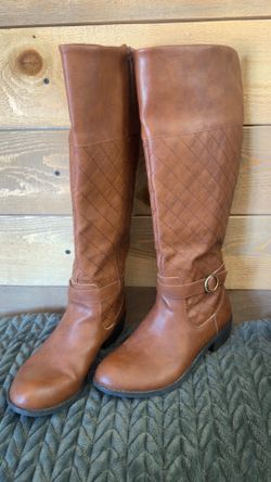 Women’s size 8 boots
