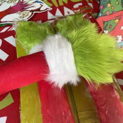 Grinch Hands 